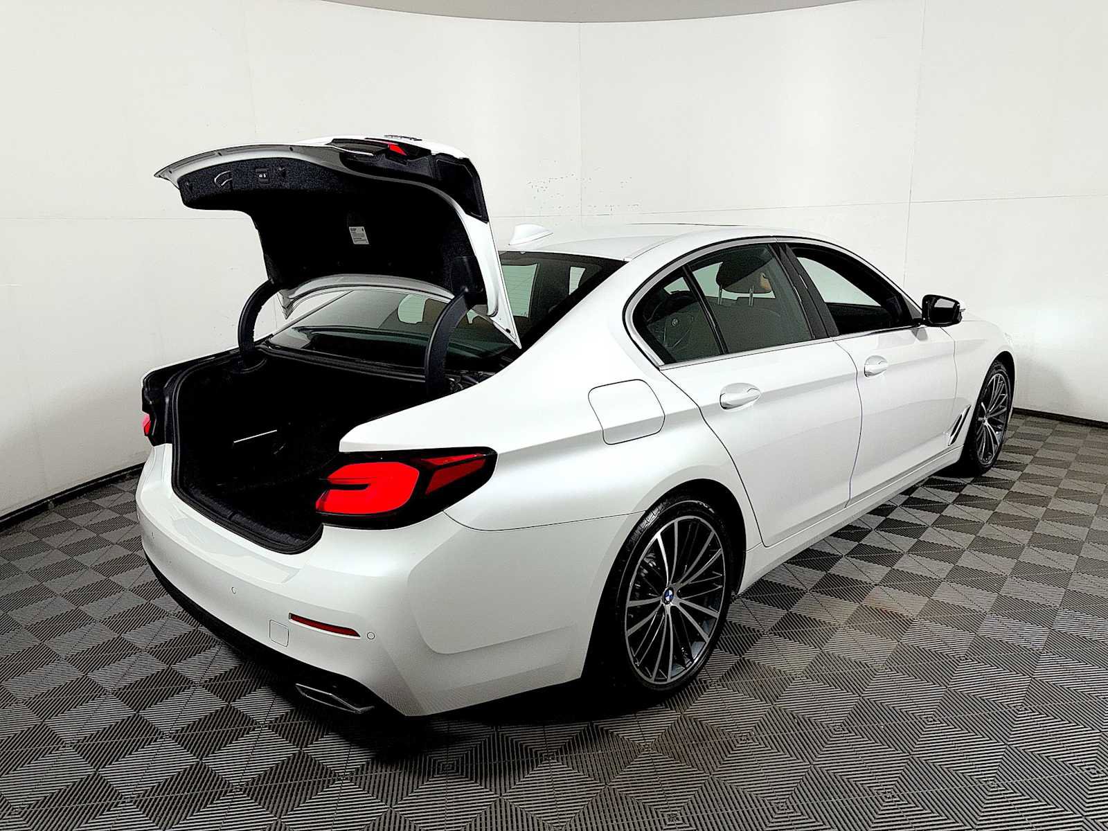 Certified 2023 BMW 530i xDrive w/ Convenience Package image 24