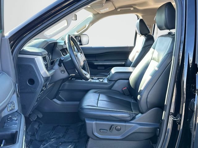 Used 2024 Ford Expedition XLT image 15