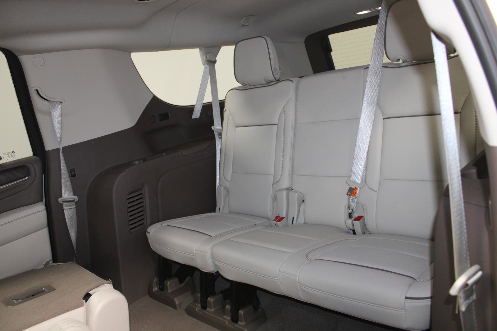 Used 2024 GMC Yukon XL Denali w/ Advanced Technology Package image 31