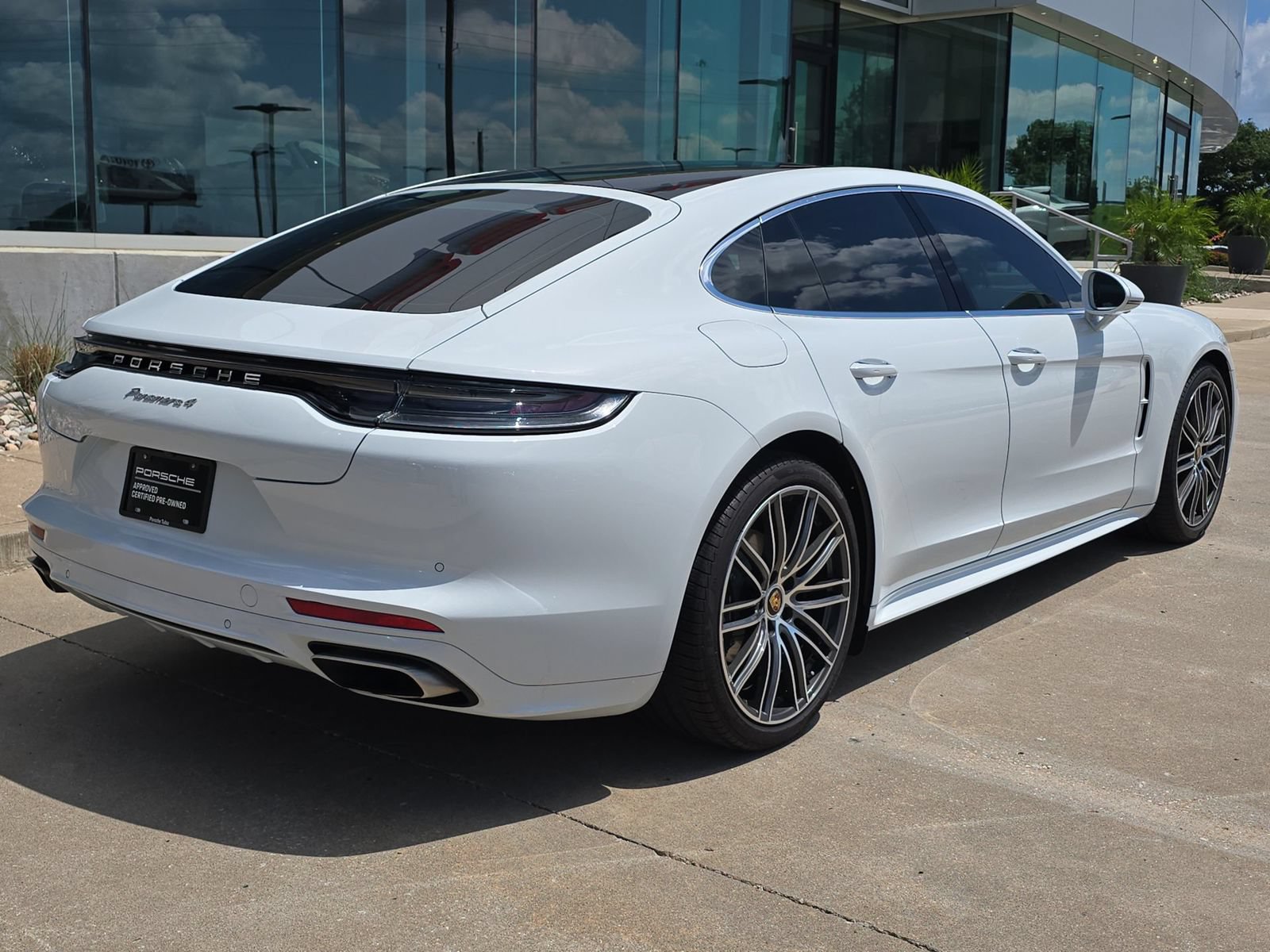 Certified 2023 Porsche Panamera 4 AWD/4WD image 7