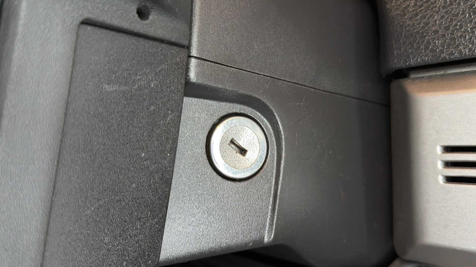 Used 2010 Ford F150 Raptor AWD/4WD image 21