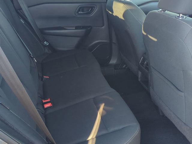 Used 2024 Nissan Rogue S image 24