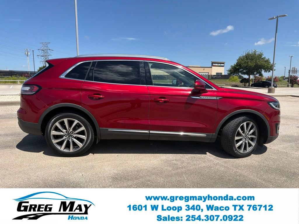 Used 2019 Lincoln Nautilus Select w/ Cargo Utility Package FWD image 2