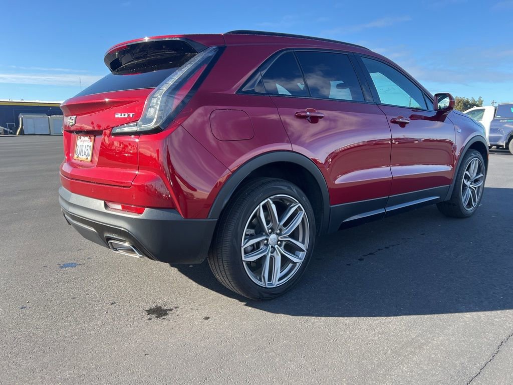Used 2019 Cadillac XT4 Sport image 3