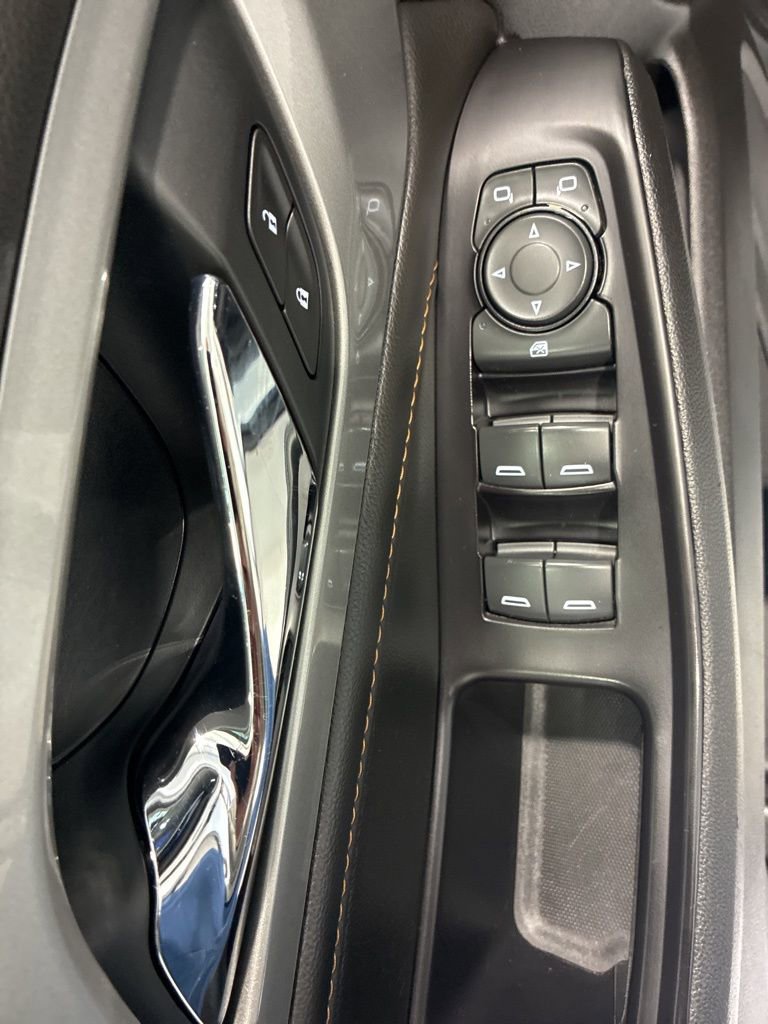 Used 2020 Chevrolet Traverse LS image 16