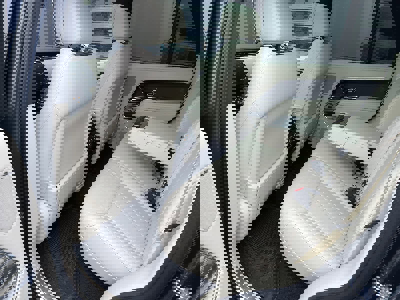 Certified 2023 Land Rover Range Rover SE image 16