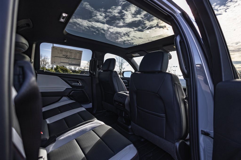 New 2025 Chevrolet Silverado EV RST image 27