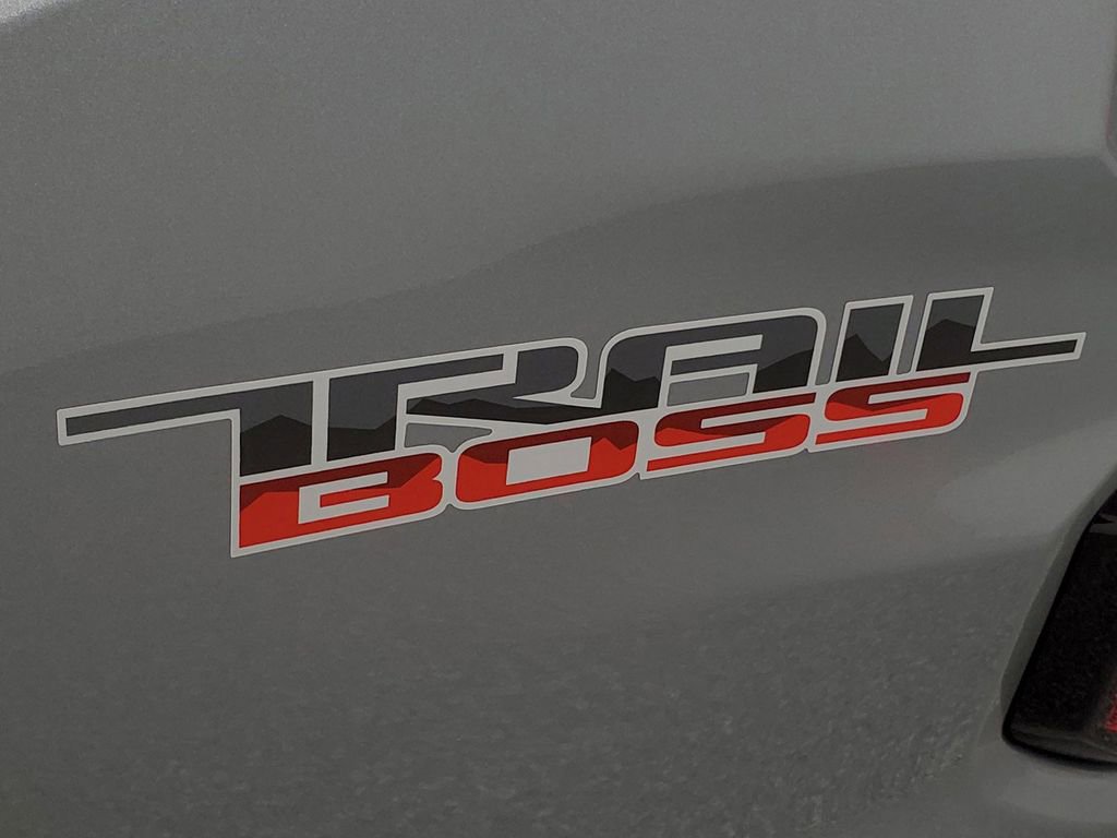 Used 2023 Chevrolet Colorado Trail Boss w/ Technology Package image 25