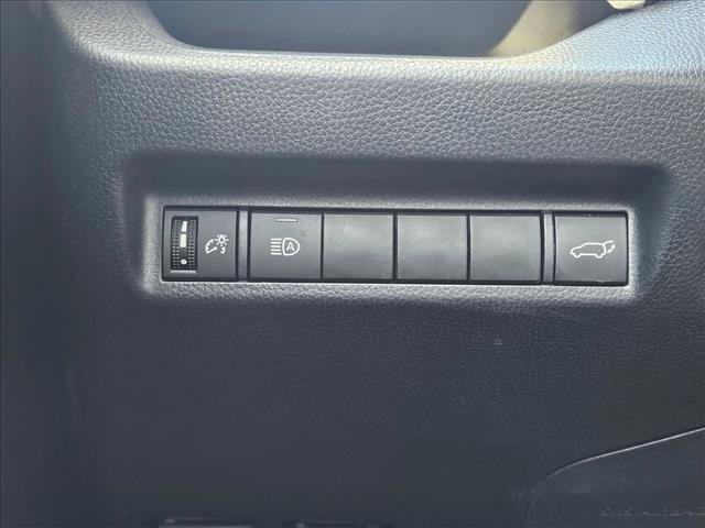 Used 2020 Toyota RAV4 XLE image 12