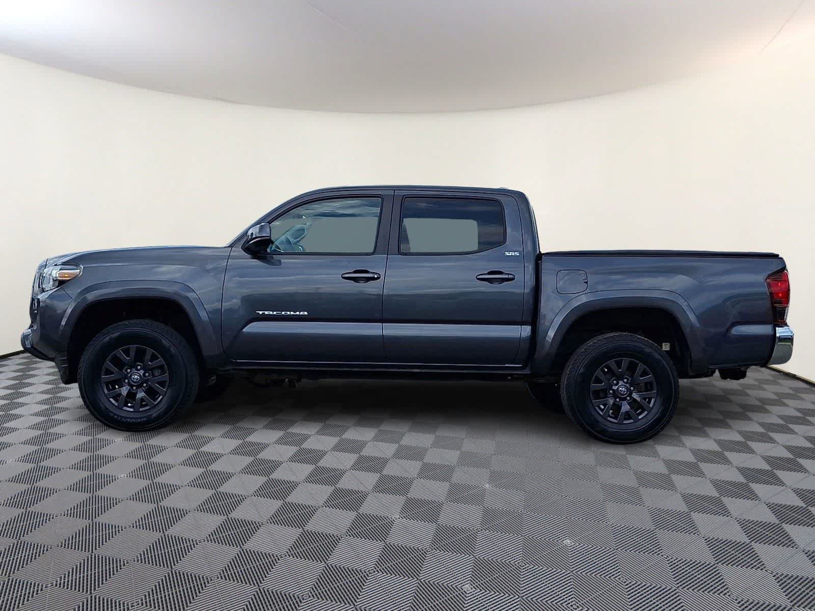 Certified 2021 Toyota Tacoma SR5 AWD/4WD image 9
