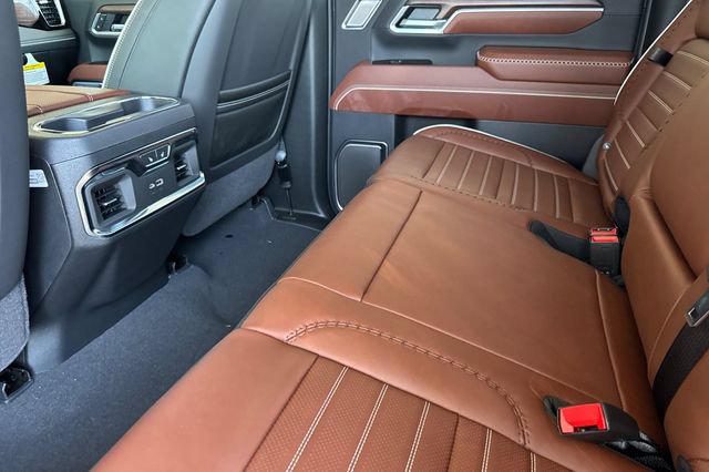 New 2026 GMC Sierra 3500 Denali Ultimate AWD/4WD image 13