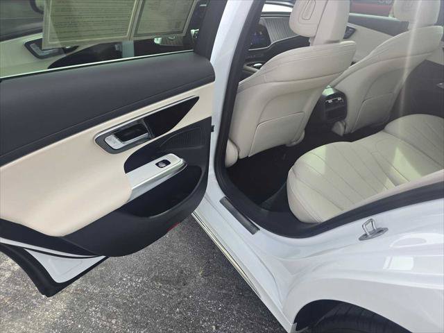 Used 2026 Mercedes-Benz E 450 4MATIC Sedan image 17