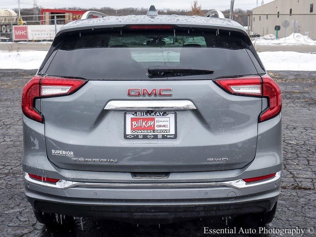 Used 2024 GMC Terrain Denali w/ Denali Premium Package image 6