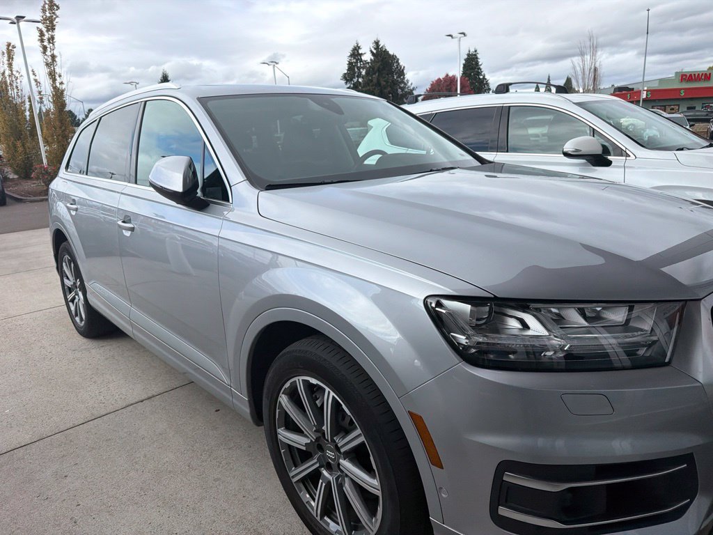 Used 2019 Audi Q7 3.0T Prestige w/ Prestige Package AWD/4WD image 3