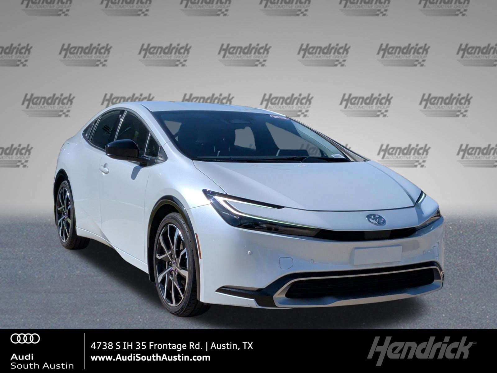 Used 2025 Toyota Prius Plug-In Hybrid FWD image 1