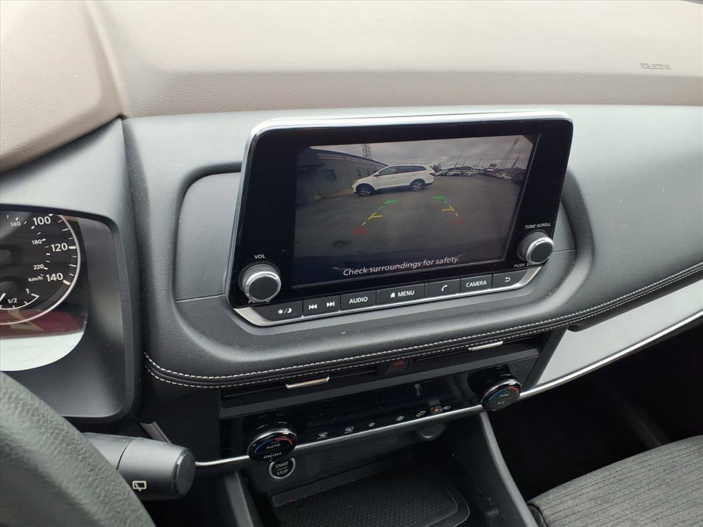 Used 2023 Nissan Rogue SV image 13