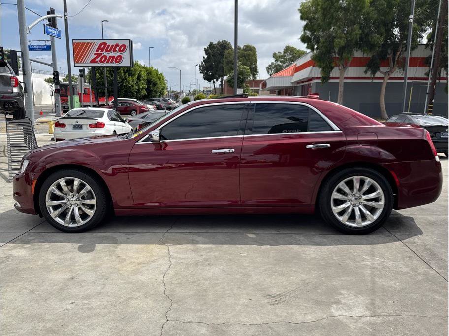 Used 2017 Chrysler 300 C w/ Safetytec Plus Group RWD image 4