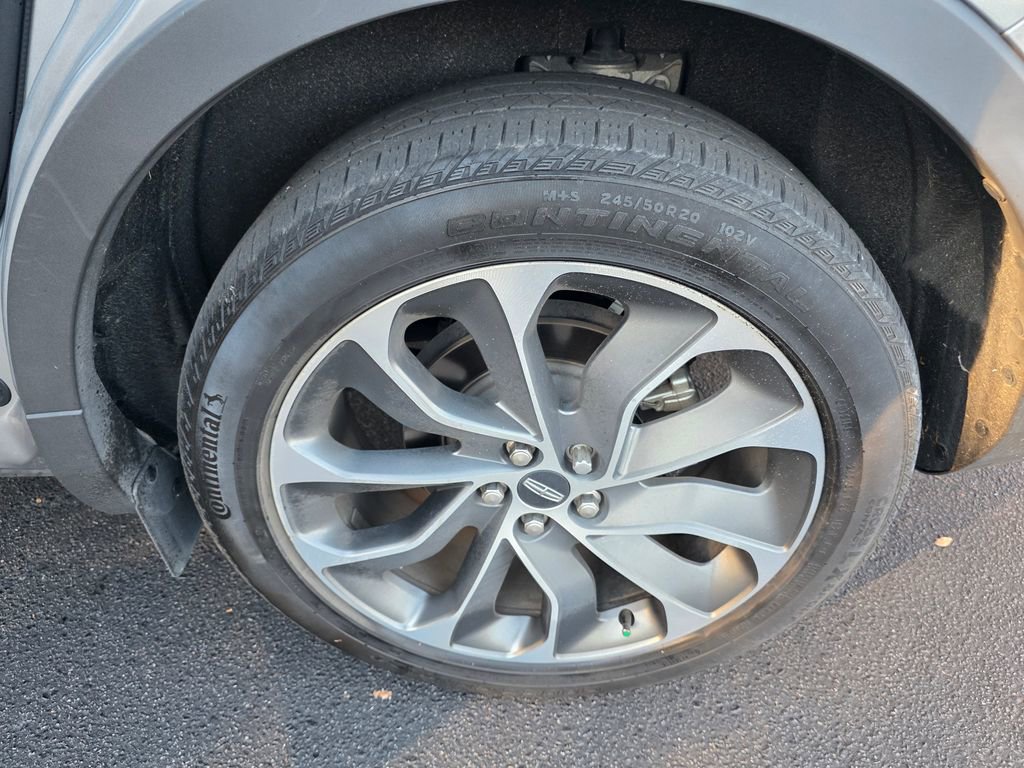 Used 2022 Lincoln Nautilus Reserve w/ Luxury Package image 30