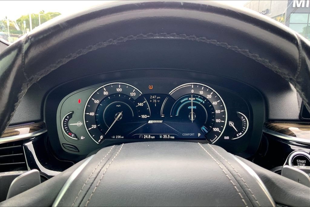 Used 2018 BMW 530e RWD image 16
