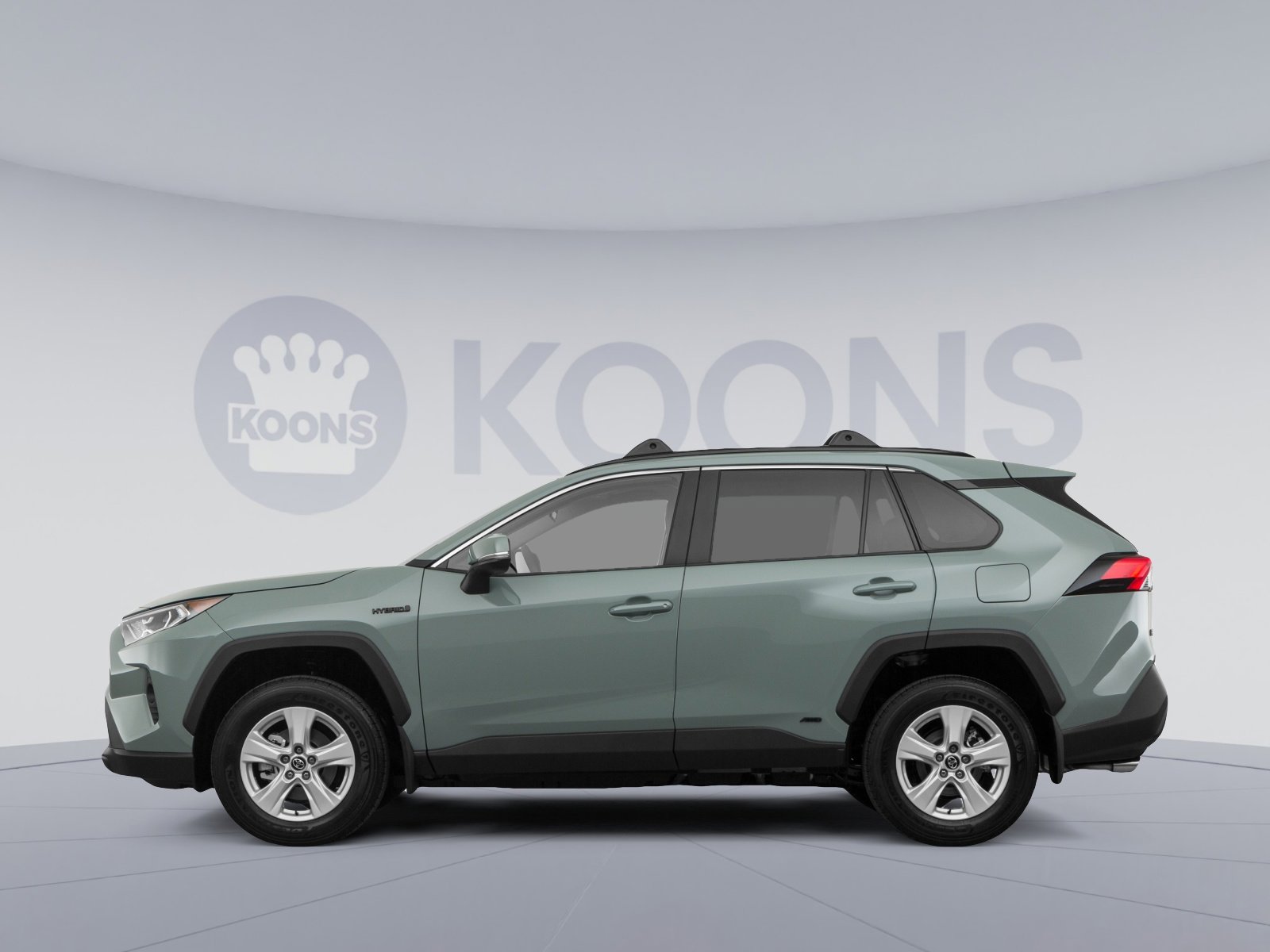 Used 2020 Toyota RAV4 XLE w/ Convenience Package image 2
