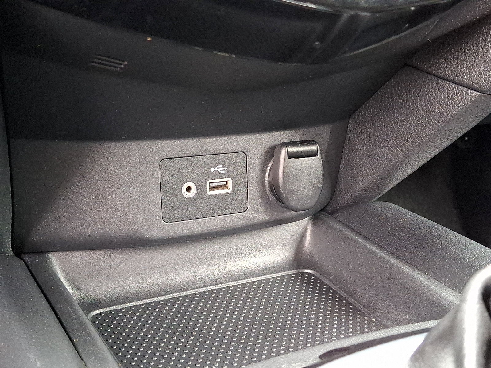 Used 2018 Nissan Rogue S AWD/4WD image 20