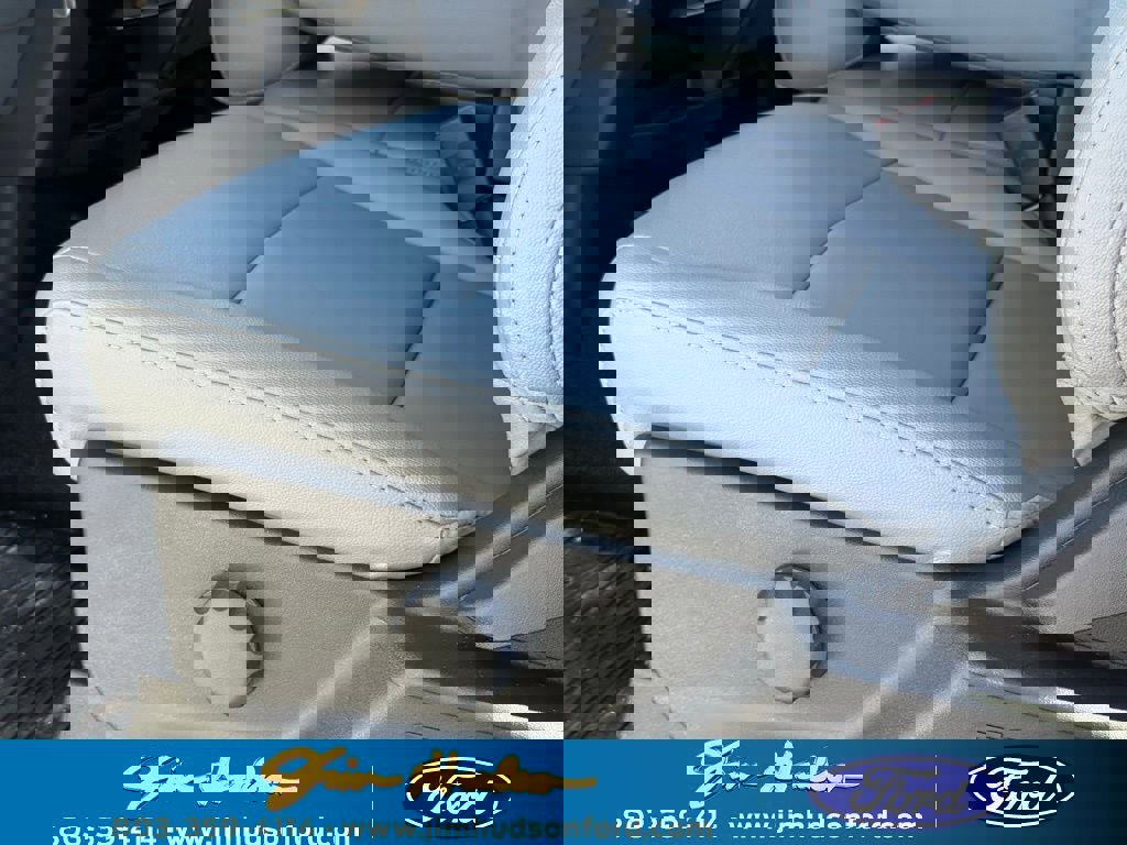 New 2026 Ford F250 XL w/ XL Chrome Package image 15