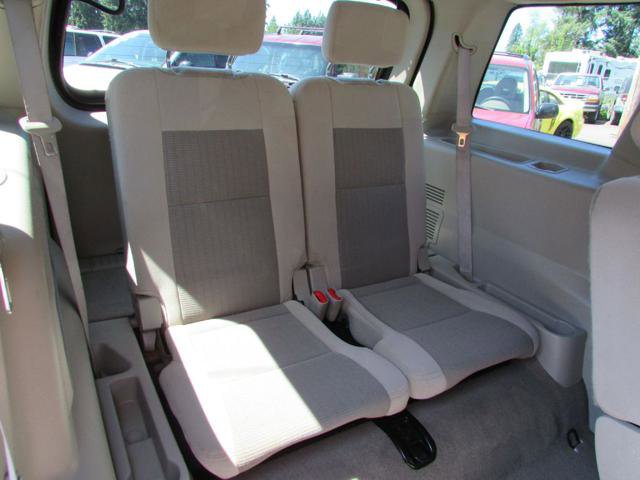Used 2006 Ford Explorer XLT AWD/4WD image 16