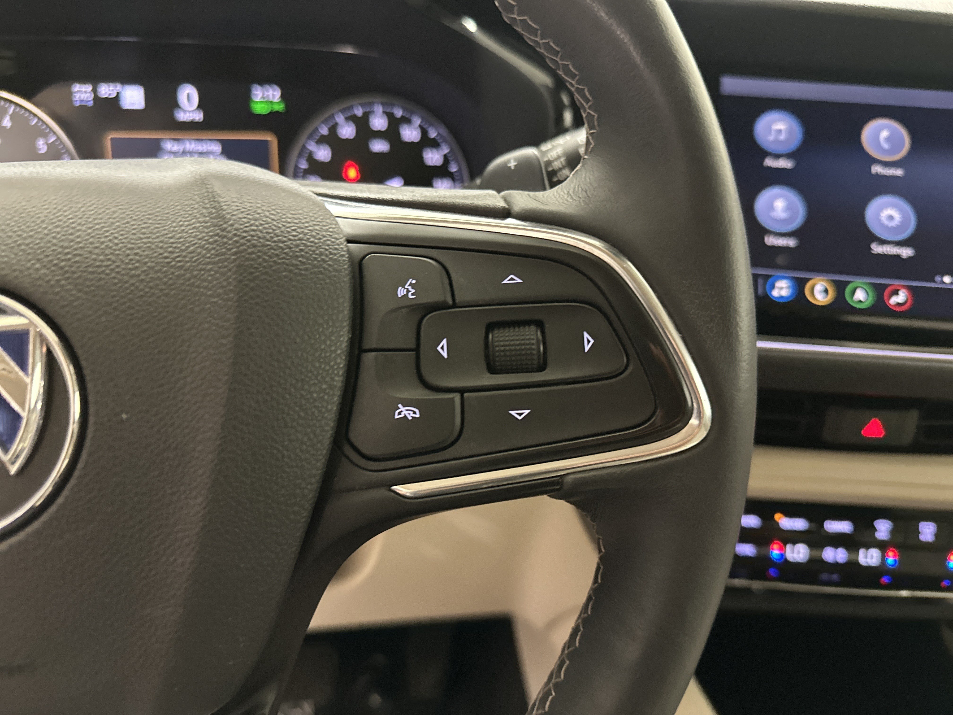 Used 2021 Buick Envision Avenir AWD/4WD image 20