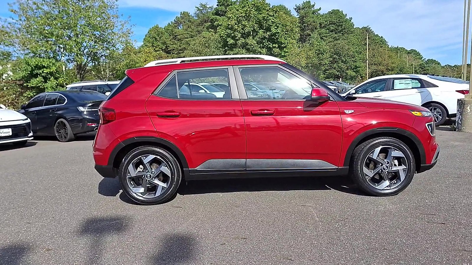 Certified 2022 Hyundai Venue Limited image 9