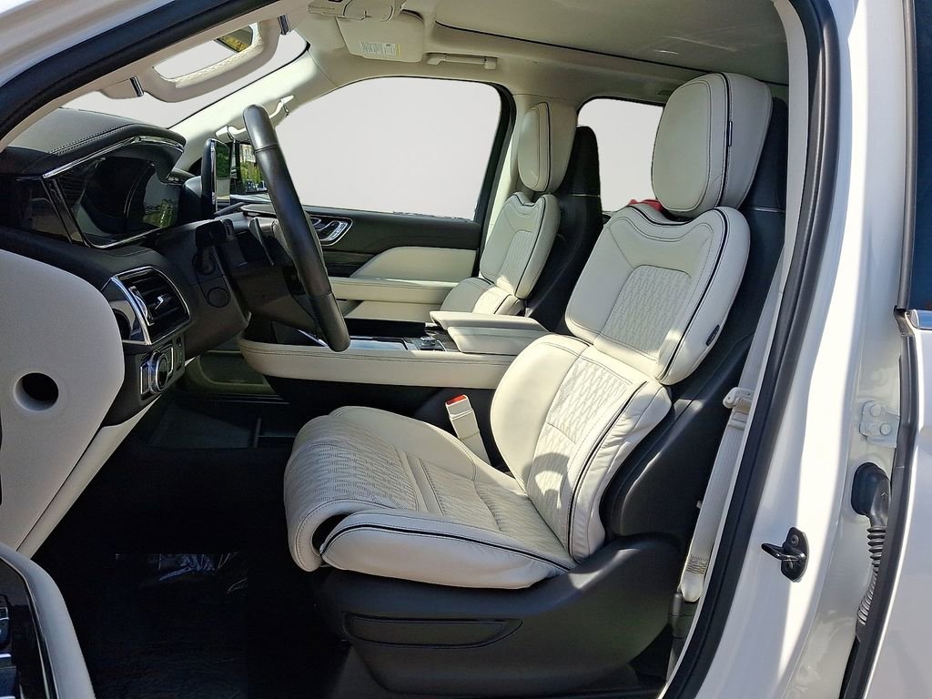 Used 2021 Lincoln Navigator Black Label w/ Cargo Convenience Package AWD/4WD image 14