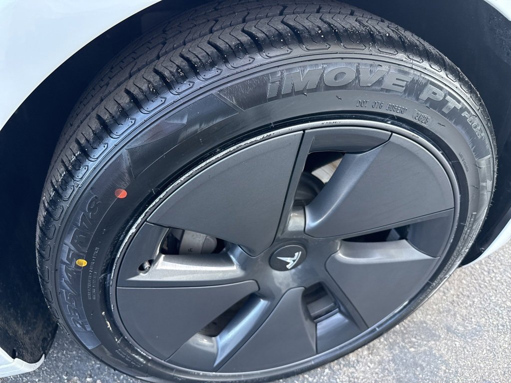 Used 2021 Tesla Model 3 Standard Range Plus image 13