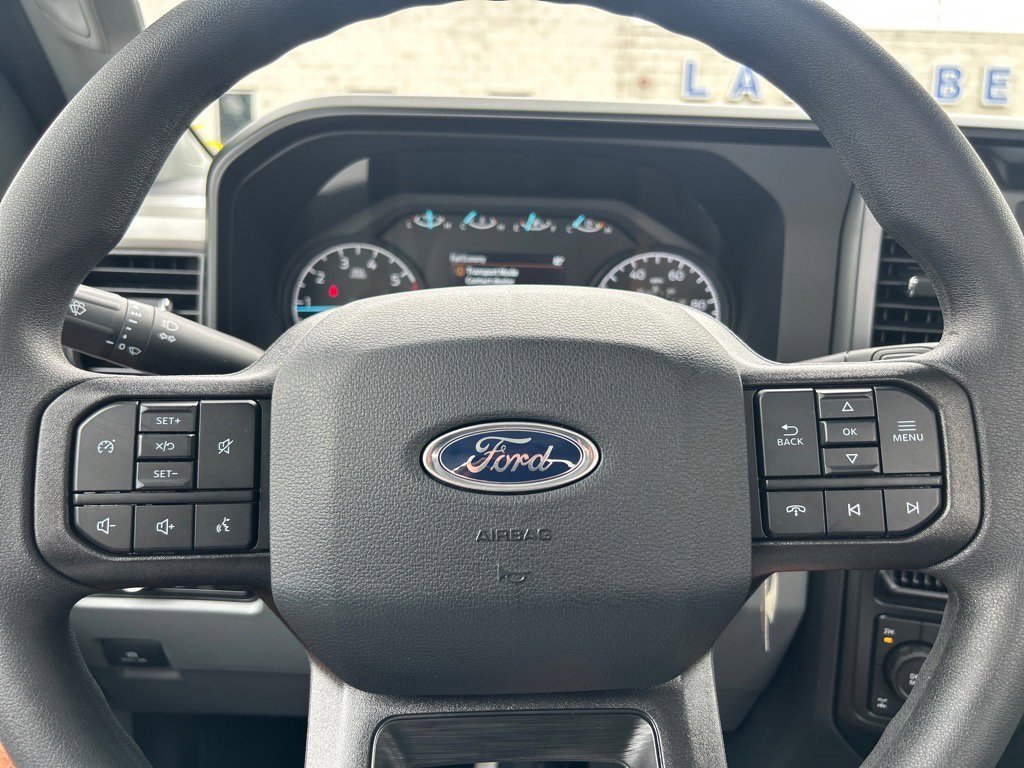 New 2026 Ford F250 4x4 Regular Cab Super Duty image 9
