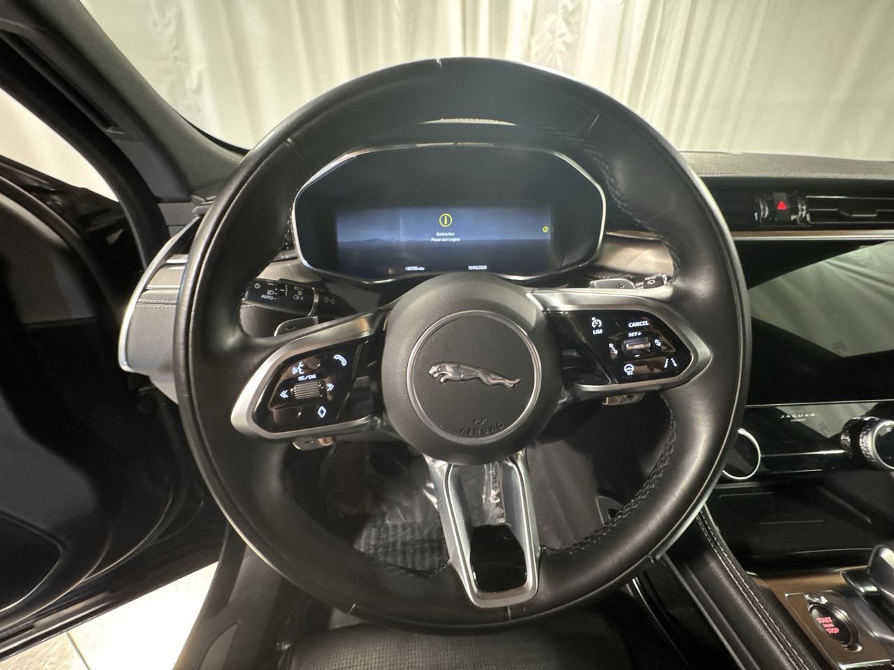 Used 2025 Jaguar F-PACE R-Dynamic S image 19