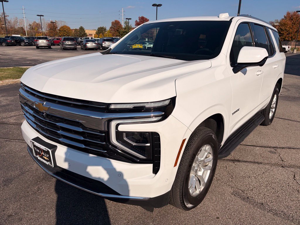 Used 2025 Chevrolet Tahoe LT AWD/4WD image 3