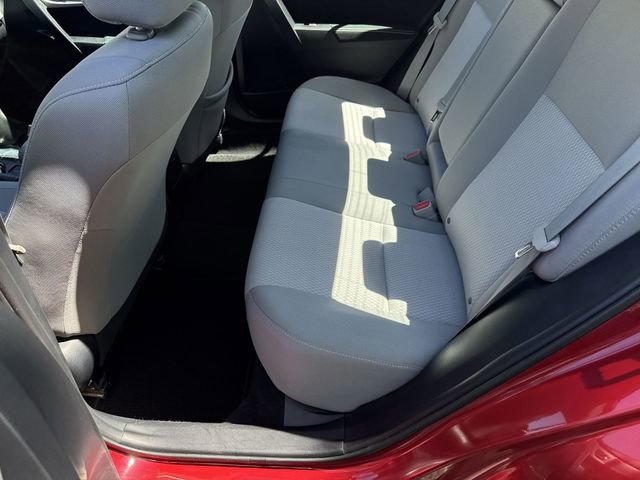 Used 2015 Toyota Corolla LE FWD image 13