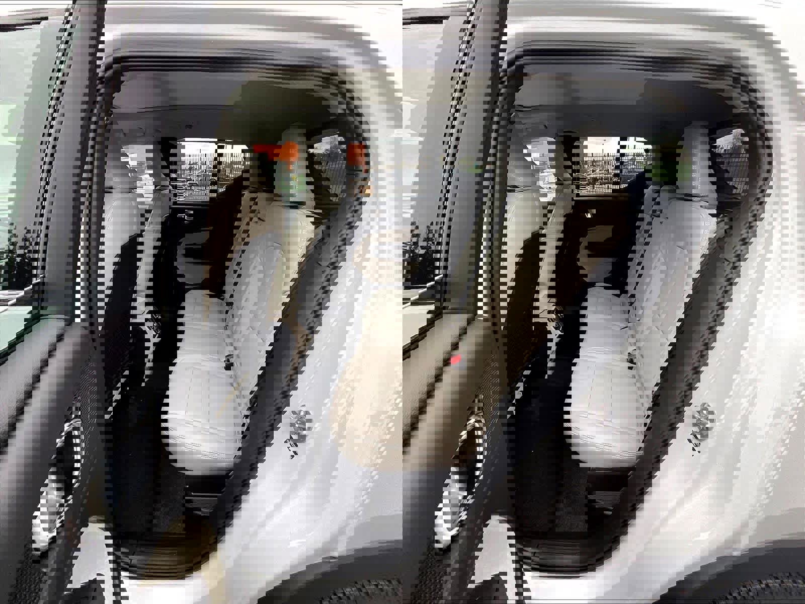 New 2026 Volvo XC40 B4 Plus w/ Climate Package image 12