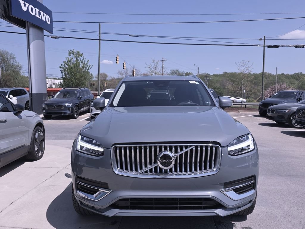 Used 2023 Volvo XC90 B6 Ultimate w/ Protection Package AWD/4WD image 2