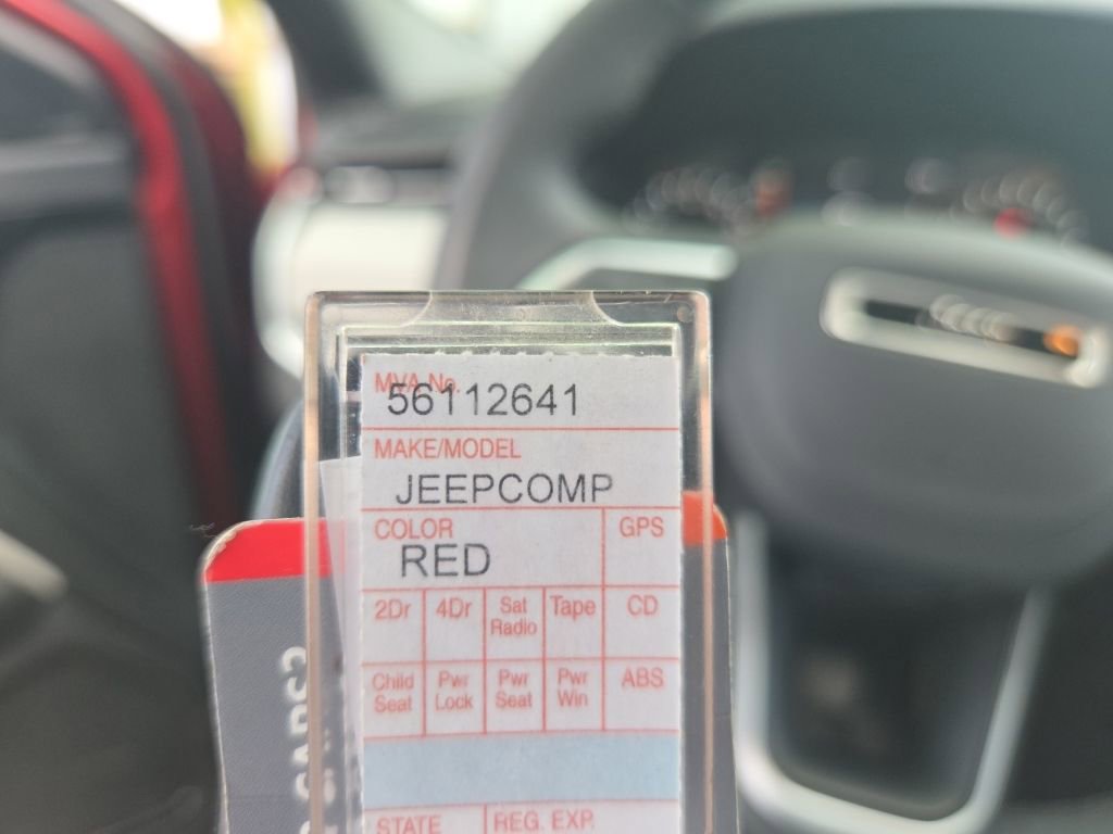 Used 2025 Jeep Compass Limited image 4