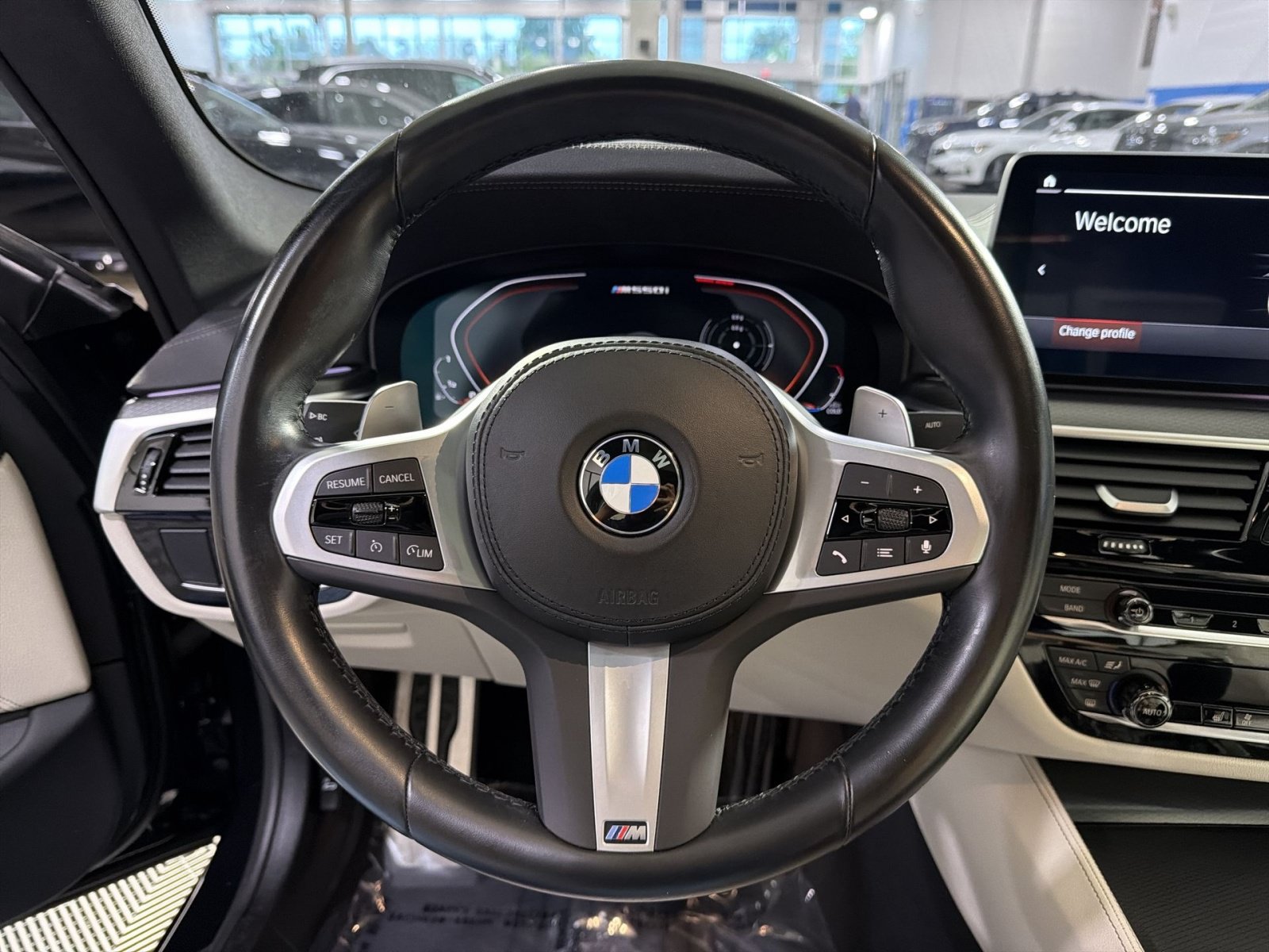 Used 2023 BMW M550i xDrive AWD/4WD image 25