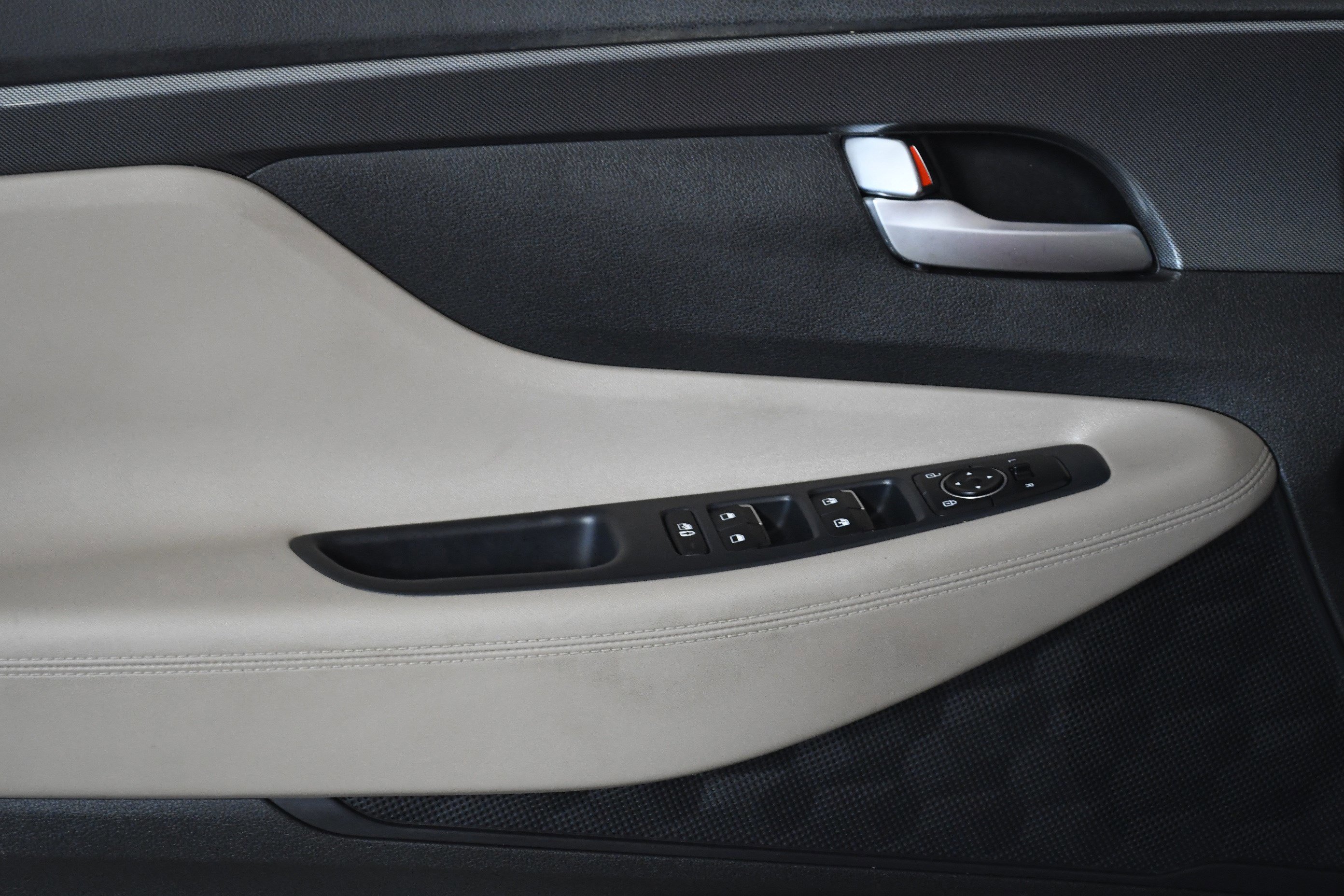 Used 2023 Hyundai Santa Fe SEL w/ Cargo Package image 21