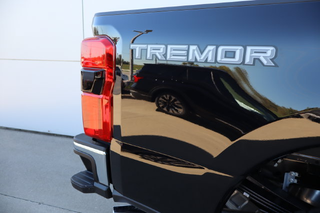 New 2027 Ford F250 Lariat w/ Tremor Off-Road Package AWD/4WD image 13