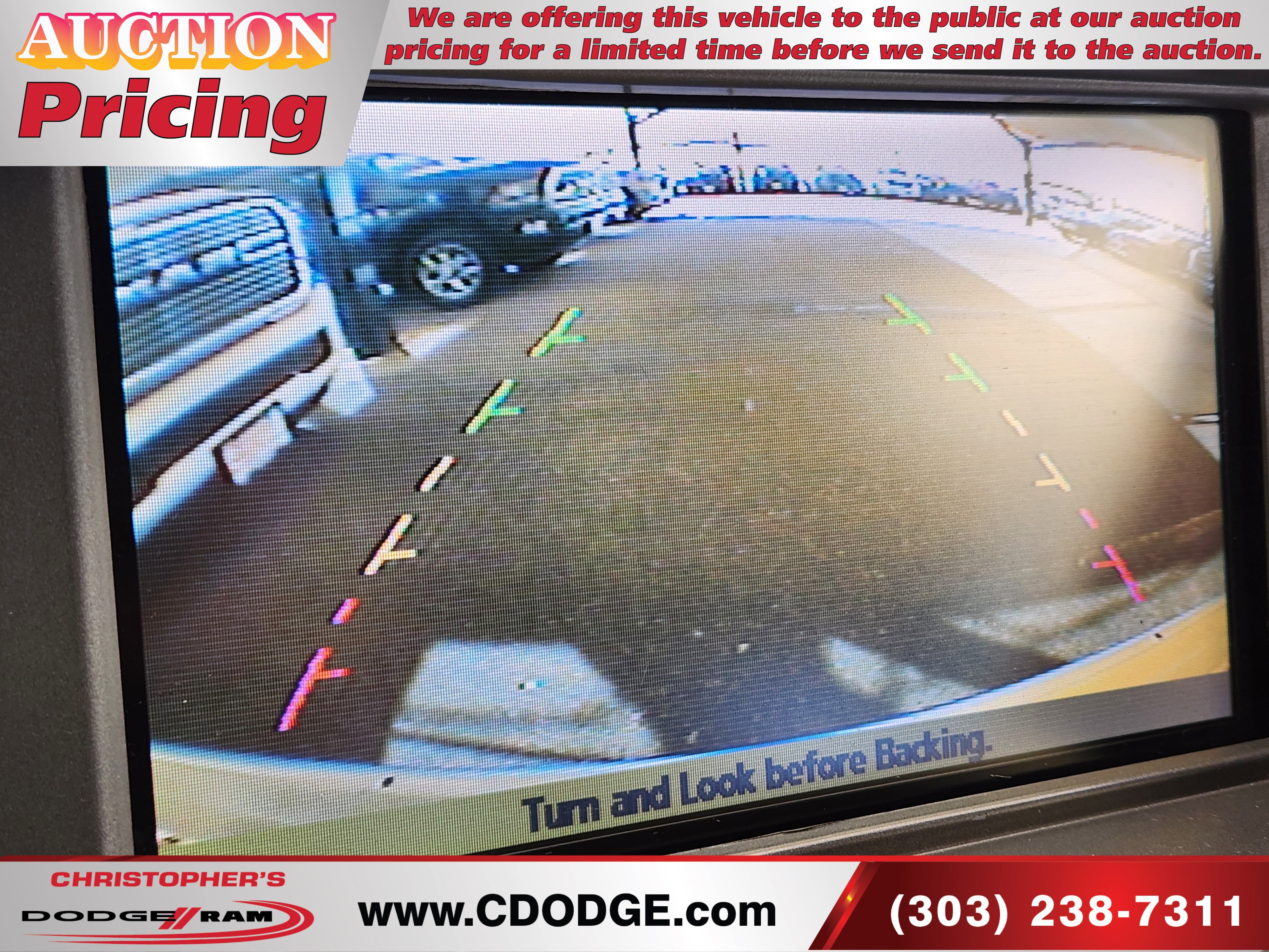 Used 2004 INFINITI QX56 4WD w/ Smart Vision Pkg image 12
