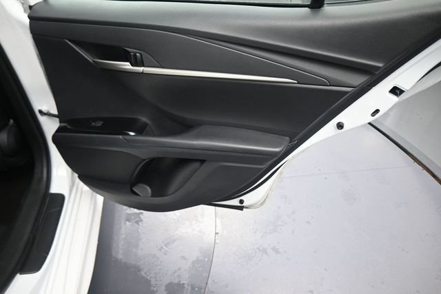 Used 2026 Toyota Camry SE FWD image 15