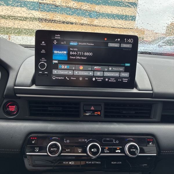 Used 2024 Honda Pilot Touring image 27