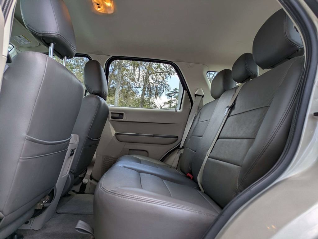 Used 2010 Ford Escape XLS image 16