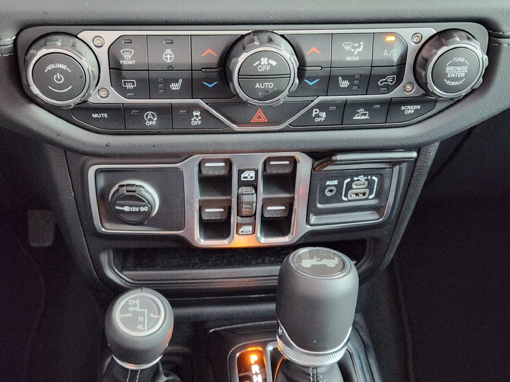 New 2026 Jeep Wrangler Unlimited Sahara AWD/4WD image 15