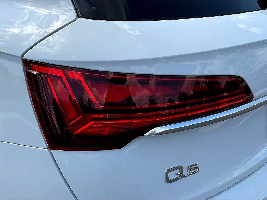 Used 2024 Audi Q5 2.0T Prestige AWD/4WD image 25