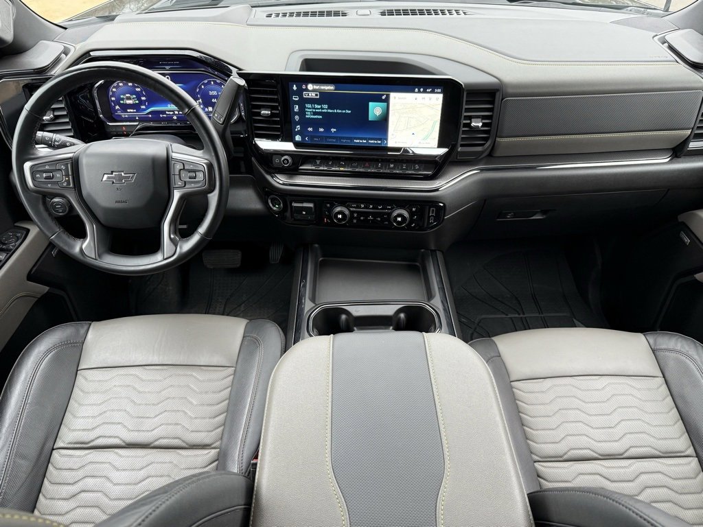 Used 2025 Chevrolet Silverado 2500 ZR2 w/ Technology Package image 4