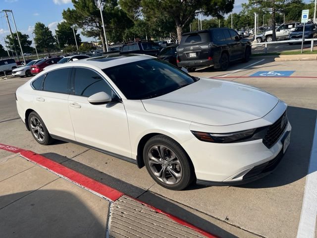Used 2024 Honda Accord EX image 3