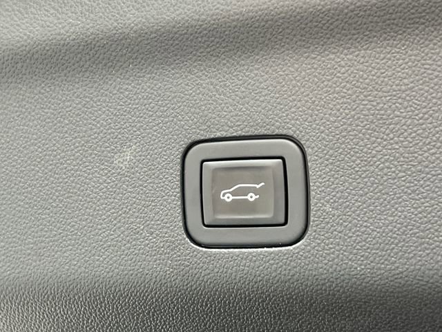 Used 2021 Chevrolet Tahoe Z71 image 42